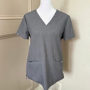 FIGS Technical Collection Casma Three-Pocket Scrub Top Graphite XS